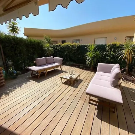 Сasa de vacaciones Lavish Holiday In La Napoule With Pool