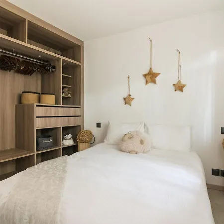 Lavish Holiday In La Napoule With Pool Сasa de vacaciones