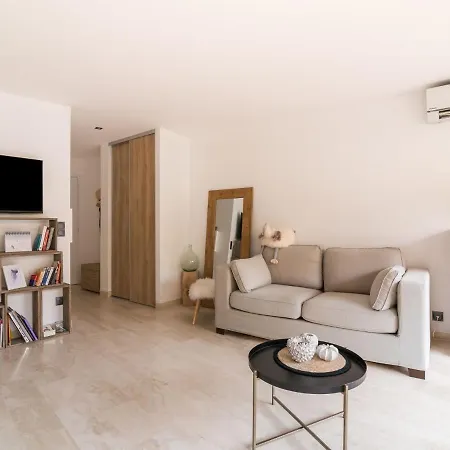 Сasa de vacaciones Lavish Holiday In La Napoule With Pool Mandelieu
